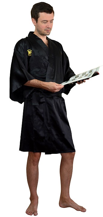мужской короткий шелковый халат-кимоно с вышивкой, сделано в Японии