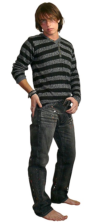 мужской джемпер в полоску в комплекте с футболкой