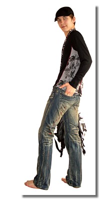 мужские джинсы с пятнами краски