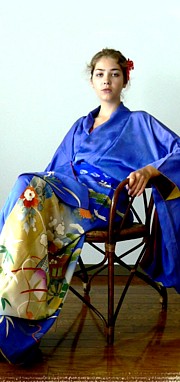 японскoе старинное кимоно молодой девушки с авторской росписью