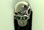 стильный кожаный мужской браслет с серебряным черепом