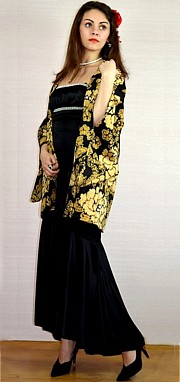 черное вечернее длинное платье и шелковое винтажное японское хаори (жакет)